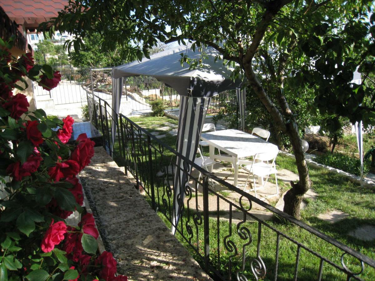 Villa Summer House Saints Constantine and Helena Exterior photo